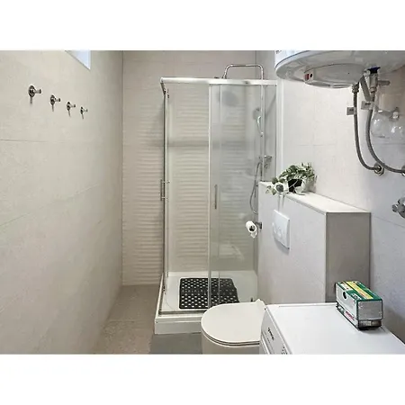 Lägenhet Amazing In Zaton (Zadar)